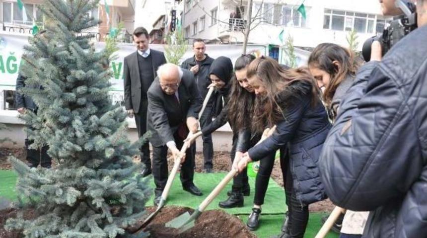 Bakan Avcı, Eskişehir'de Arap Turizmcilerle G&ouml;r&uuml;şt&uuml; (2)