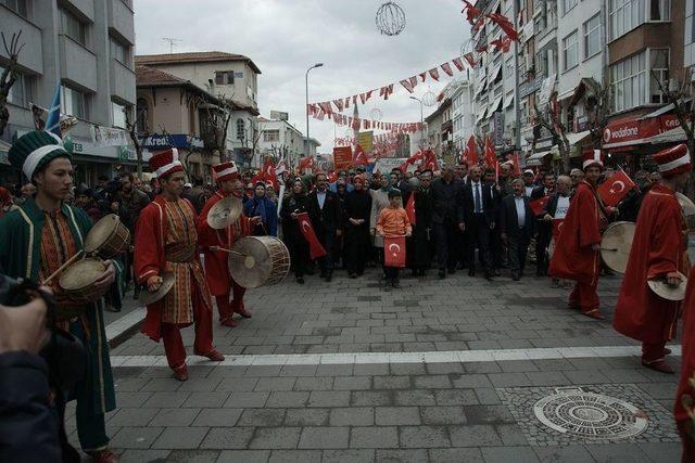 Uşak’ta Mehteranlı Evet Yürüyüşü