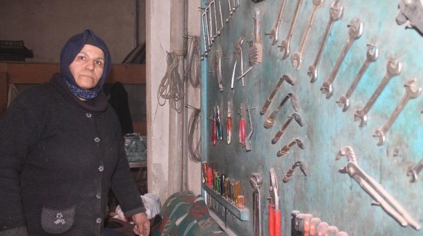 Evde Eşi, Tamirhanede &Ccedil;ırağı