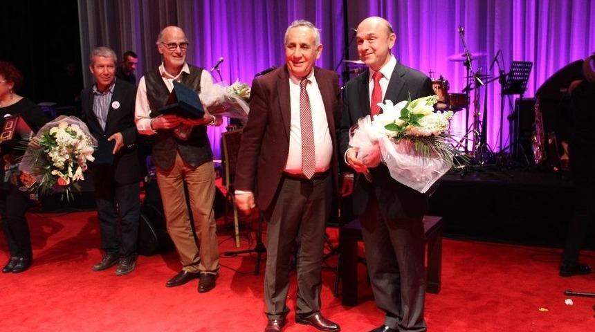 200 Parkinson Hastası İstanbul&rsquo;da Bir Araya Geldi