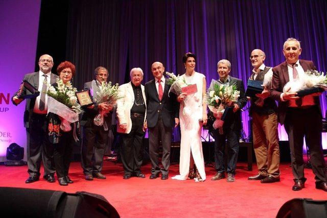 200 Parkinson Hastası İstanbul&rsquo;da Bir Araya Geldi 1