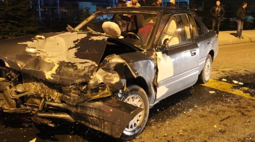 K&uuml;tahya&rsquo;da Trafik Kazası: 10 Yaralı