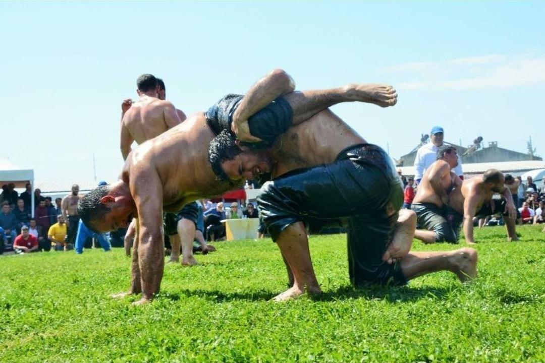 Pehlivanlar Aliağa&rsquo;da Er Meydanına İndi