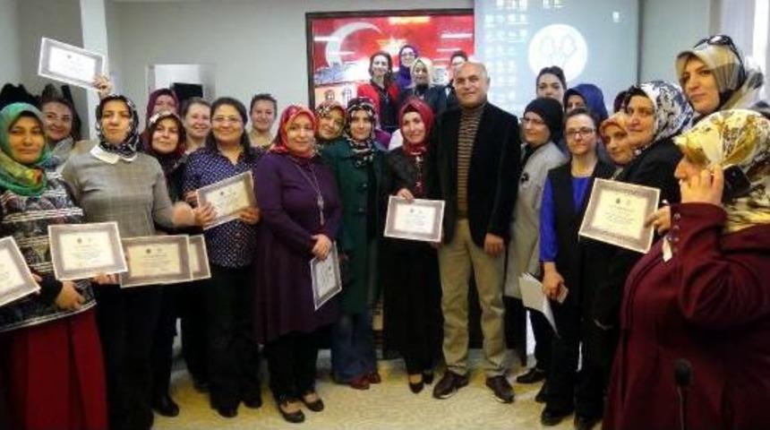 Menopoz Okulu Mezun Verdi