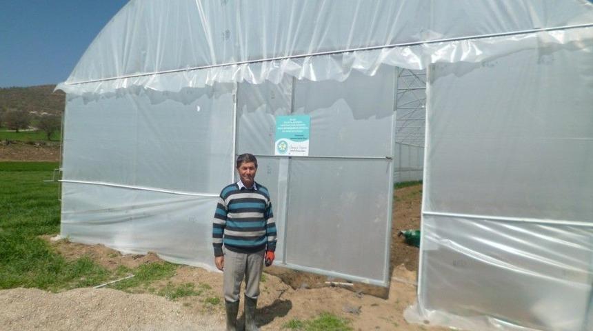 Manisa B&uuml;y&uuml;kşehir&rsquo;den &Uuml;reticiye Hibeli Sera Desteği