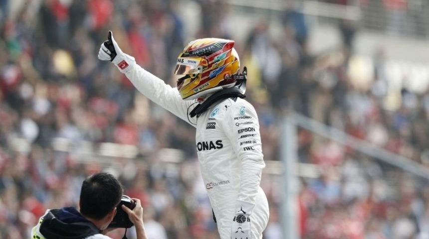 &Ccedil;in Grand Prix&rsquo;in Kazananı Lewis Hamilton