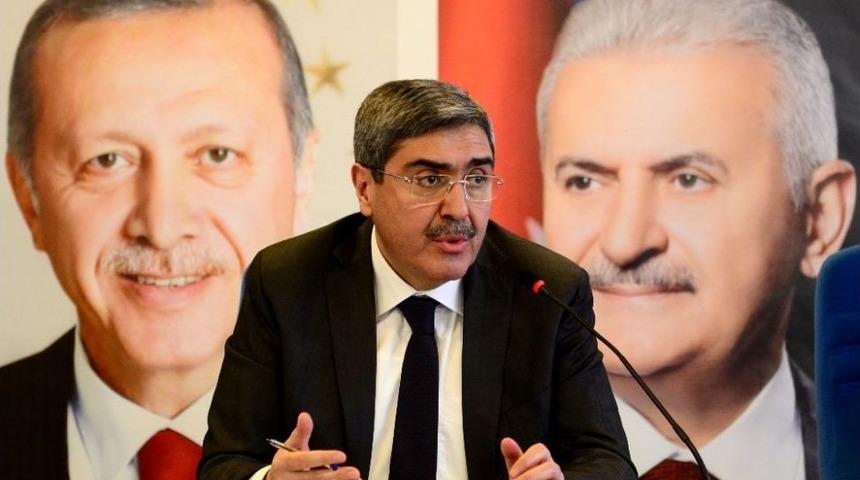 Başkan &Ouml;zke&ccedil;eci, Ak Parti&rsquo;nin 3. B&uuml;y&uuml;k Olağan&uuml;st&uuml; Kongresini Değerlendirdi.