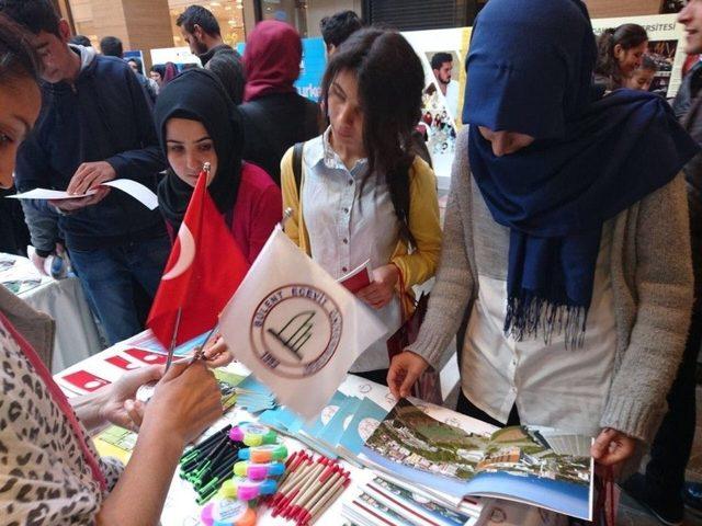 Beü 8. Şanlıurfa Kariyer Günleri’nde Yoğun İlgi Gördü