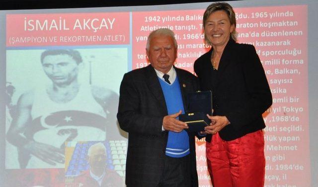 Atletizme Adanan 70 Yıllık Bir Yaşam: Tülya Moran