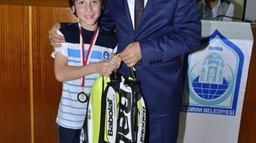 Yıldırımlı Tenis&ccedil;ilerden &Ccedil;ifte Zafer