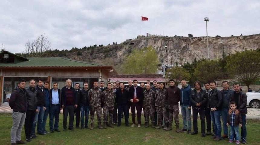 Kaymakam Erdem, Polis Ve Aileleri İle Piknikte Buluştu