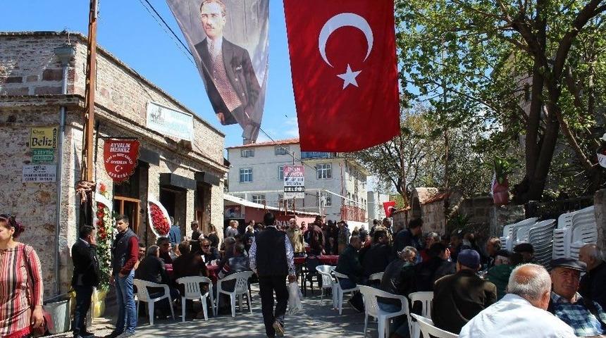 Ayvalık’ta Deveciler Lokali Törenle Açıldı