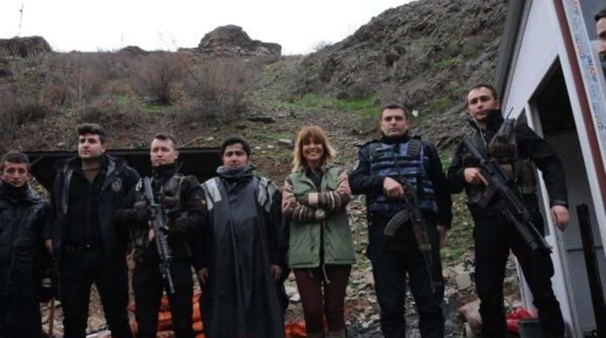 Sanat&ccedil;ı G&uuml;lben Ergen, Hakkari'de