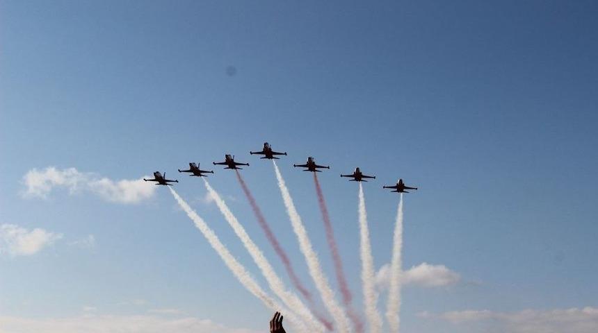 T&uuml;rk Yıldızlarından Şanlıurfa&rsquo;da Nefes Kesen G&ouml;steri