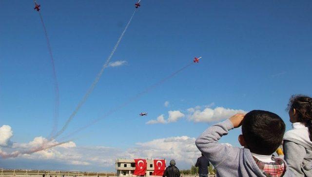 Türk Yıldızlarından Şanlıurfa’da Nefes Kesen Gösteri