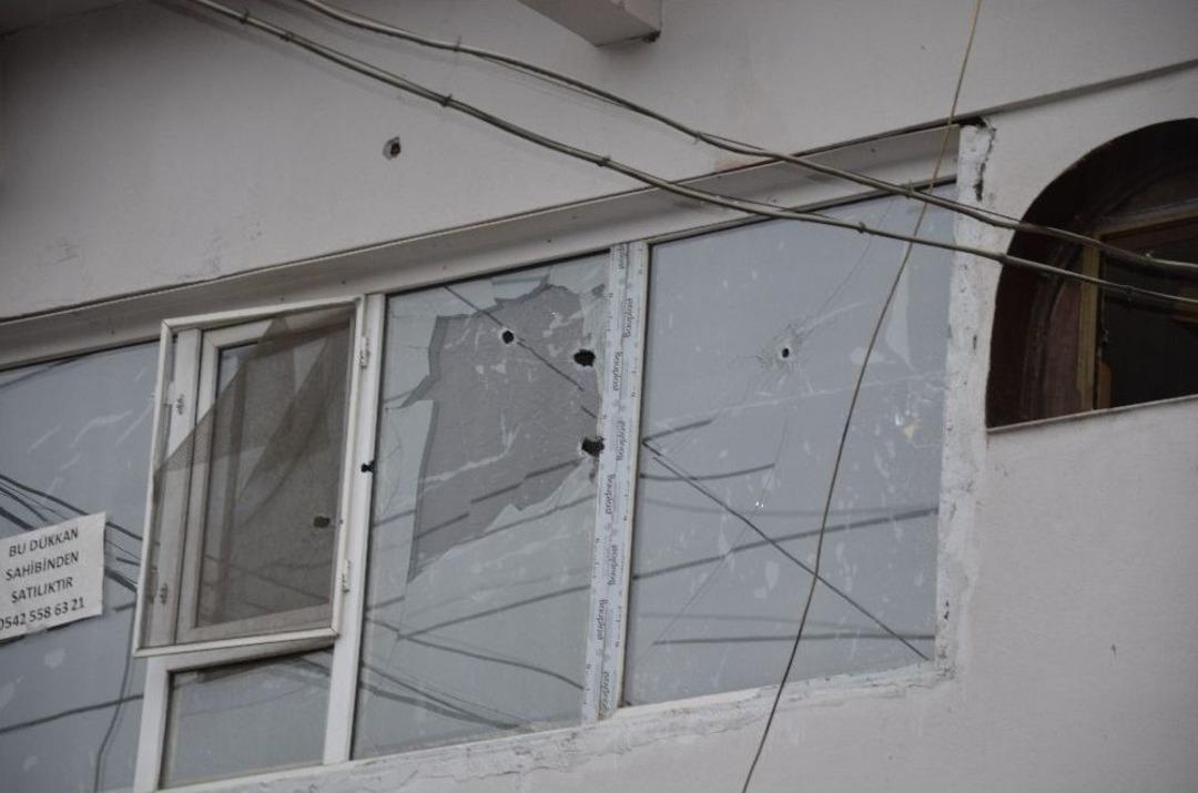 Gece Kul&uuml;b&uuml;ne Pompalı T&uuml;fekle Saldırı: 1 Yaralı