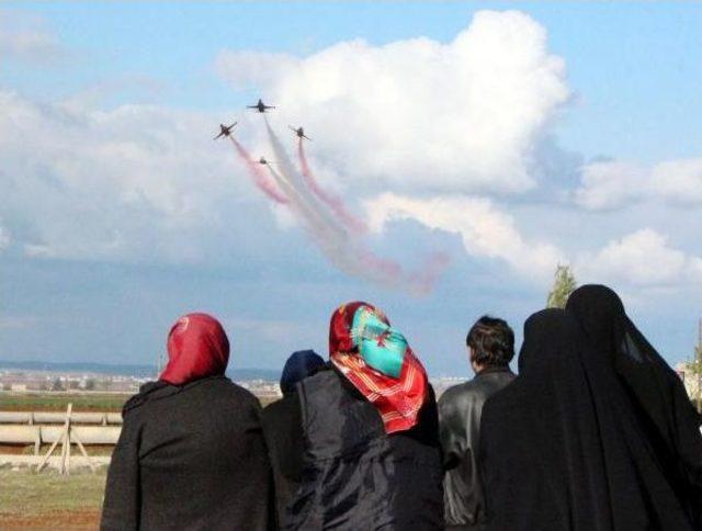 Şanlıurfa'da, Türk Yıldızları Gösterisi Nefes Kesti