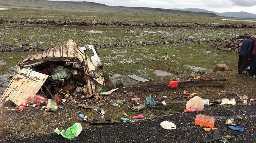 Şanlıurfa&rsquo;da Kaza: 1&rsquo;i Ağır 2 Yaralı