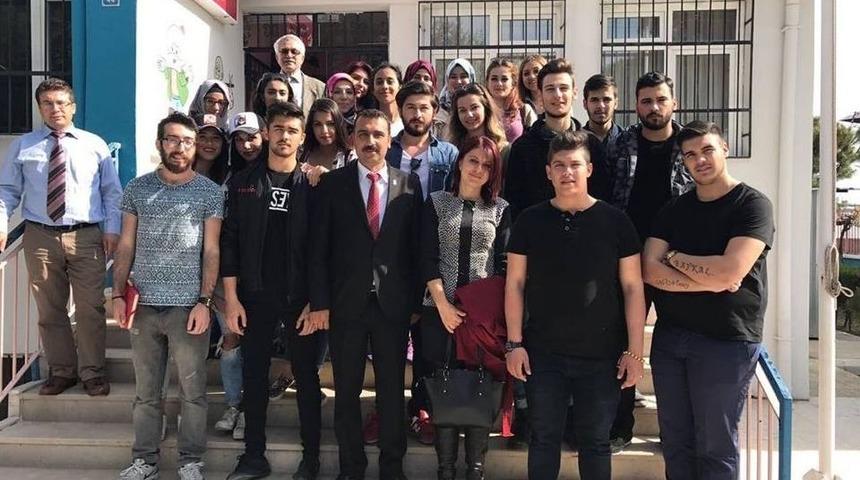 K&ouml;şkl&uuml; Gen&ccedil;ler Engelli &Ccedil;ocukları Sevindirdi