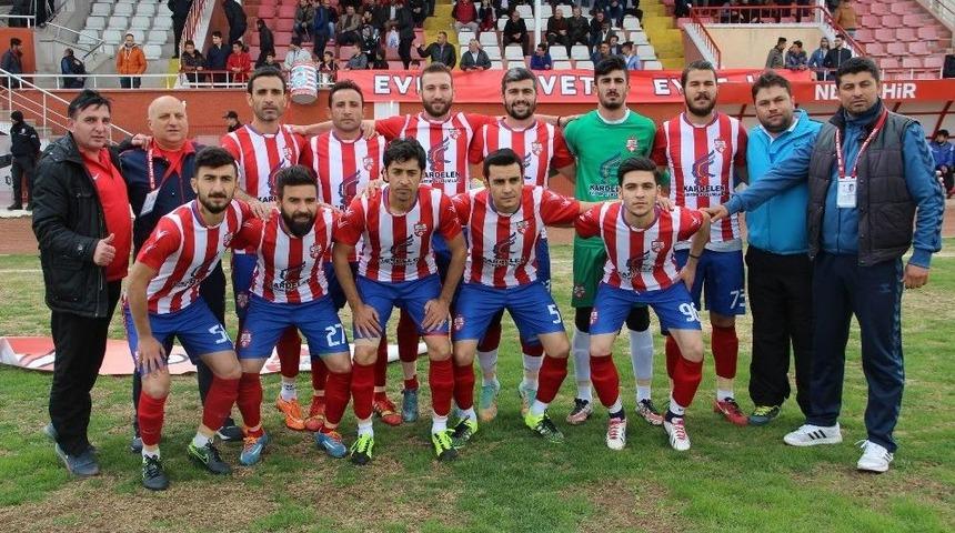 1.amat&ouml;r Ligde &Ccedil;at Gen&ccedil;likspor Şampiyon Oldu