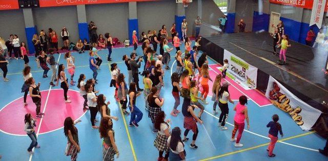 Adanalılar “zumba” İle Coştu