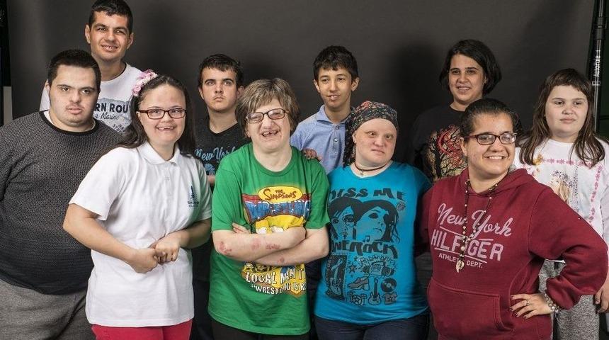 Otizmli Minikler Duygularını Fotoğraflara Yansıttı