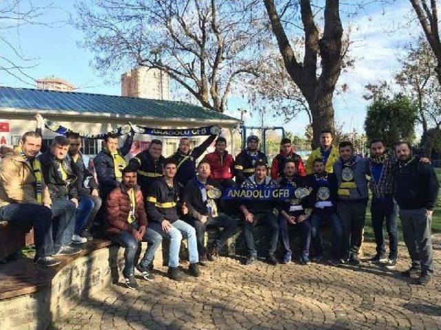 Fenerbah&ccedil;eli Taraftarlar Ma&ccedil; D&ouml;n&uuml;ş&uuml; Kaza Yaptı: 1 &Ouml;l&uuml;, 19 Yaralı 3