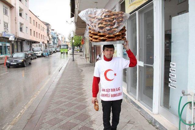 (özel Haber)hayırsever Simitçi Bu Kez İdlip İçin Tezgahını Sırtladı