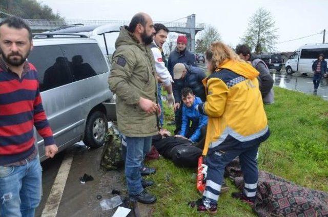 Minibüs, Itfaiye Aracına Arkadan Çarptı: 3'ü Ağır 7 Yaralı