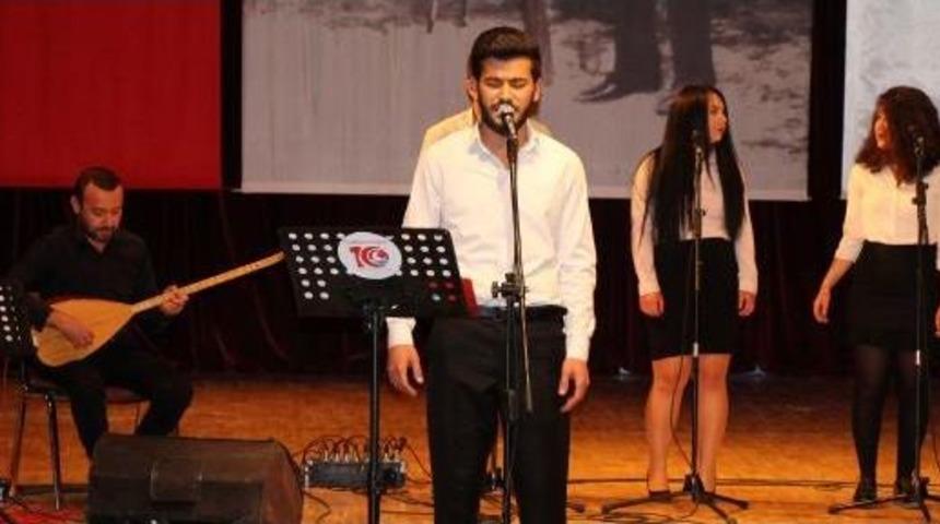 &Uuml;niversitelilerden Polise &Ouml;zel Konser