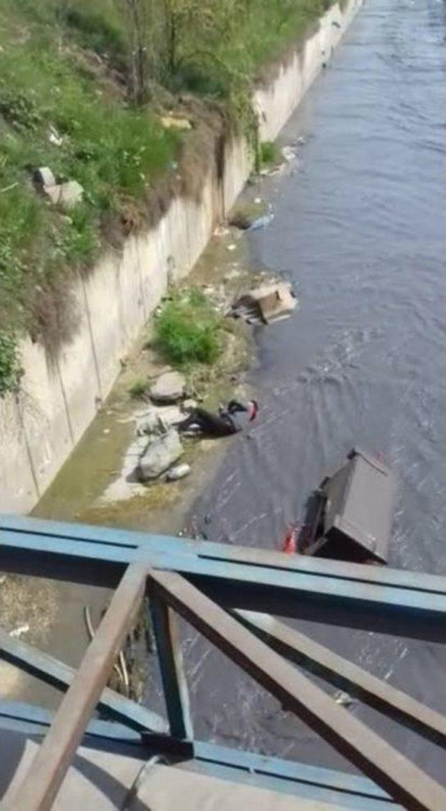 (&ouml;zel Haber) Kullandığı Bonzai Nedeniyle Kendinden Ge&ccedil;en Gen&ccedil; Dereye İşte B&ouml;yle U&ccedil;tu 2