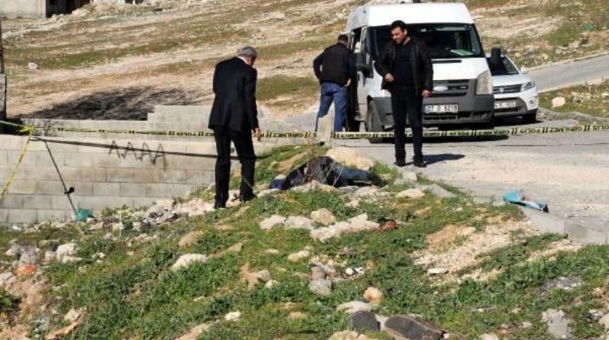 Gaziantep'te Arazide D&ouml;v&uuml;lerek &Ouml;ld&uuml;r&uuml;len Gencin Cesedi Bulundu