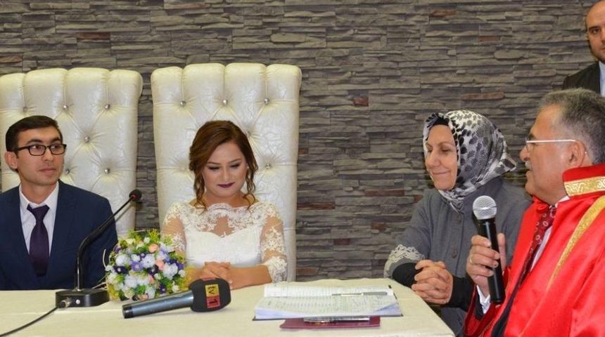 İlk &Uuml;&ccedil; Ayda Melikgazi&rsquo;de 575 &Ccedil;ift Evlendi