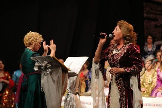 Nil&uuml;fer Kadın Korosu Onko-day İ&ccedil;in S&ouml;yledi 1