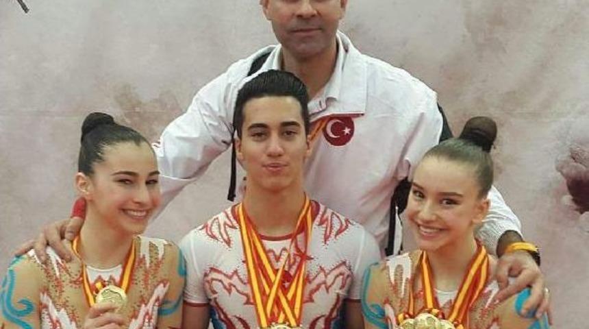 Beg&uuml;m Madalyaya Doymuyor