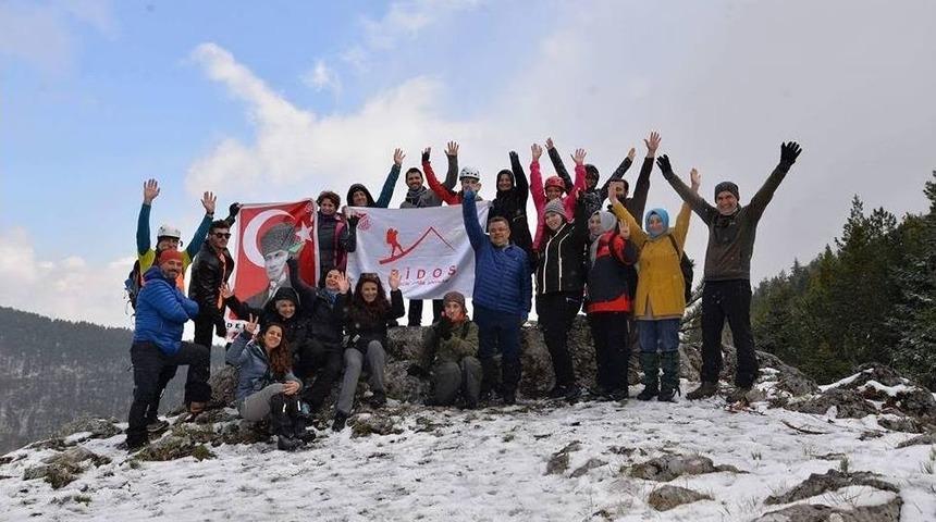 Başkan Yağcı Ve Eşi Fatma Yağcı Bidos İle Doğa Y&uuml;r&uuml;y&uuml;ş&uuml; Yaptı