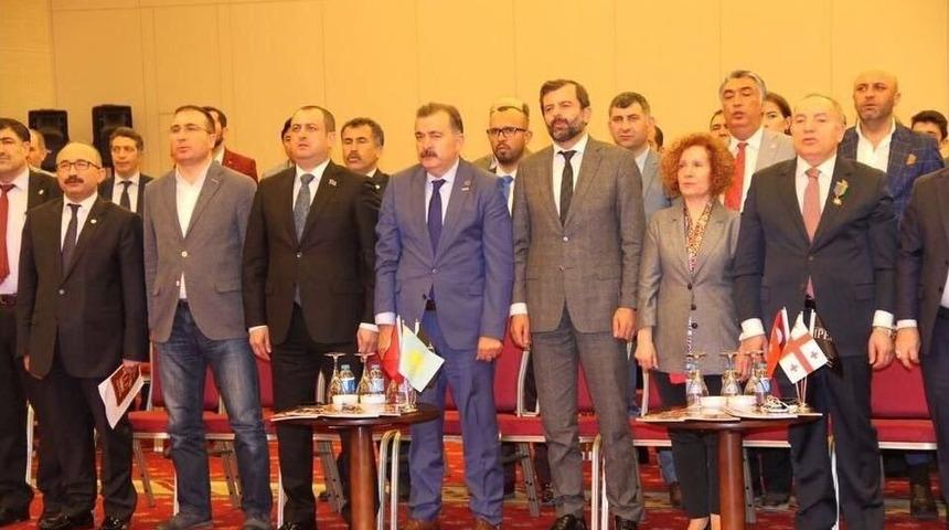 Işık&rsquo;a Demokrasi &Ouml;d&uuml;l&uuml;