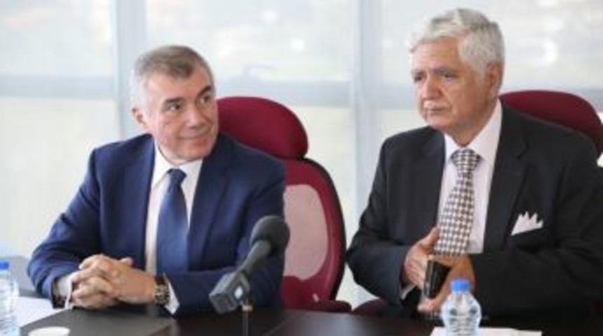 Emekli B&uuml;y&uuml;kel&ccedil;i &Uuml;nal &Ccedil;evik&ouml;z, Ga&uuml;&rsquo;n&uuml;n Konuğu Oldu