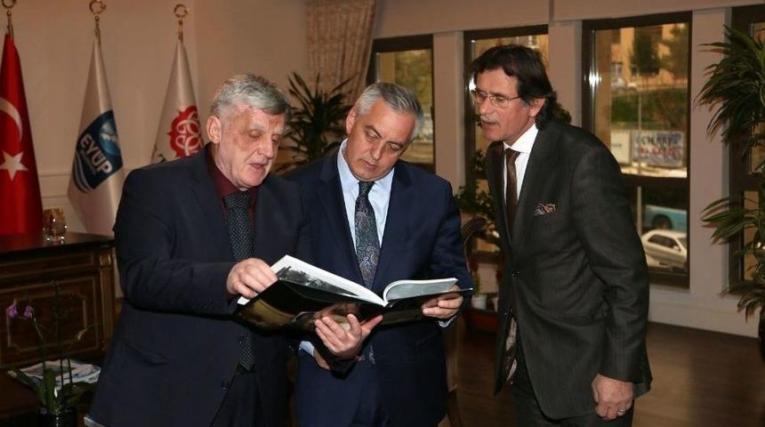 Tutin Belediye Başkanı Kucevi&ccedil;&rsquo;ten, Ey&uuml;p Belediye Başkanı Aydın&rsquo;a Ziyaret