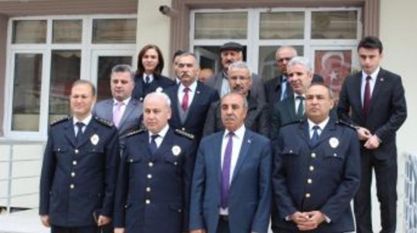 Emniyet M&uuml;d&uuml;r&uuml;nden Şehit Aileleri Derneğine Ziyaret