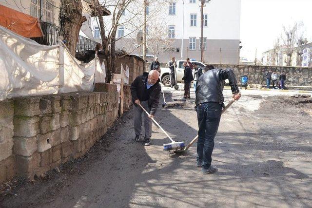 Muş Belediyesinden Bahar Temizliği