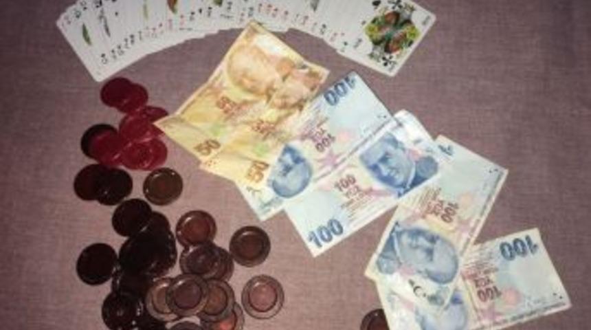 Polisten Kumarhane Baskını