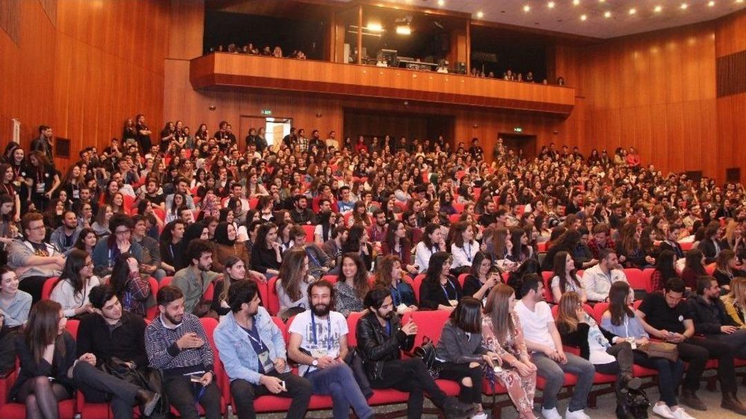 Kamp&uuml;ste &rsquo;smit Summit&rsquo; R&uuml;zgarı