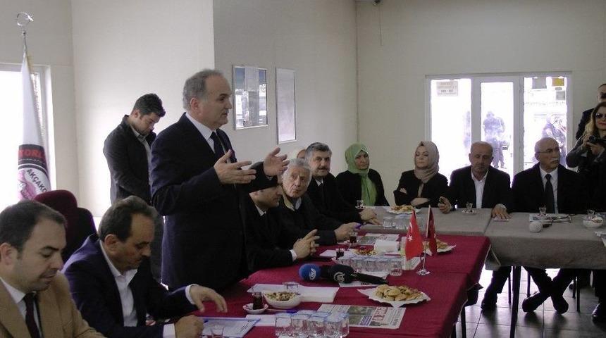 Bakan &Ouml;zl&uuml; Ak&ccedil;akoca&rsquo;da