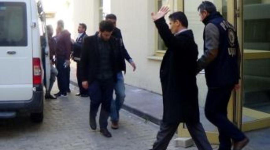 Uşak&rsquo;ta 16 Fet&ouml; Ş&uuml;phelisi Adliyeye Sevk Edildi