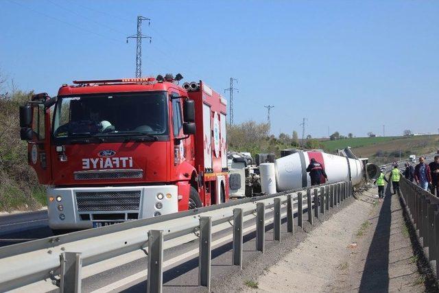 Tekirdağ’da Beton Mikseri Devrildi: 1 Yaralı