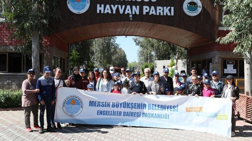 &Ouml;zel Eğitimli &Ccedil;ocuklar Hayvanat Bah&ccedil;esini Gezdi