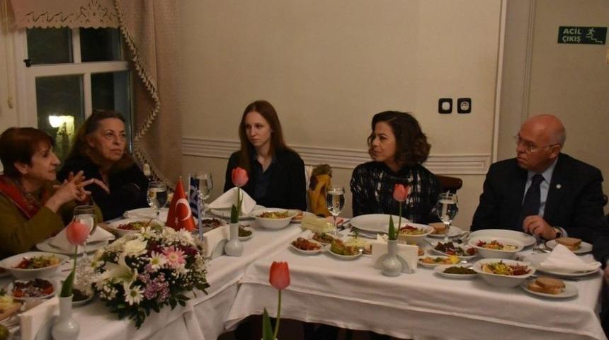Başkan Eşkinat Yunan Heyeti İle Bir Araya Geldi