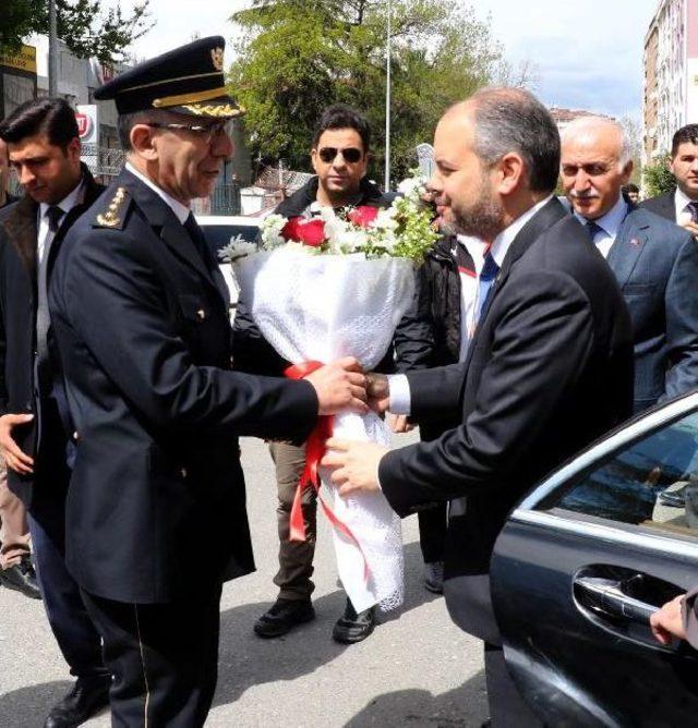 Bakan Kılıç'tan Polislere Kutlama