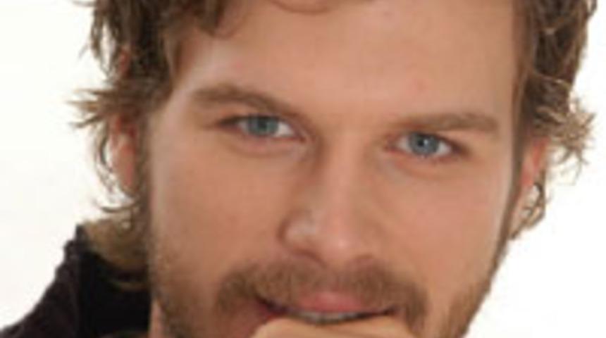 İşte Yılın En Yakışıklı Oyuncusu!